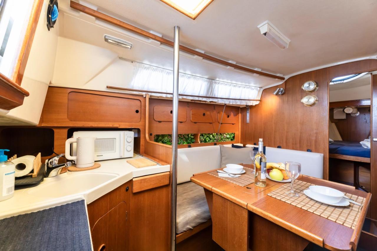 Seaside Chill-Out Stay On A Sail Yacht Puerto Calero Eksteriør bilde